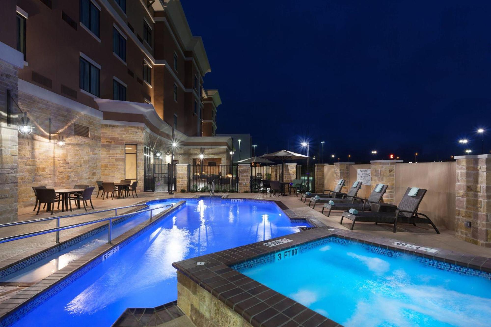 Courtyard By Marriott San Angelo Hotel Exterior photo