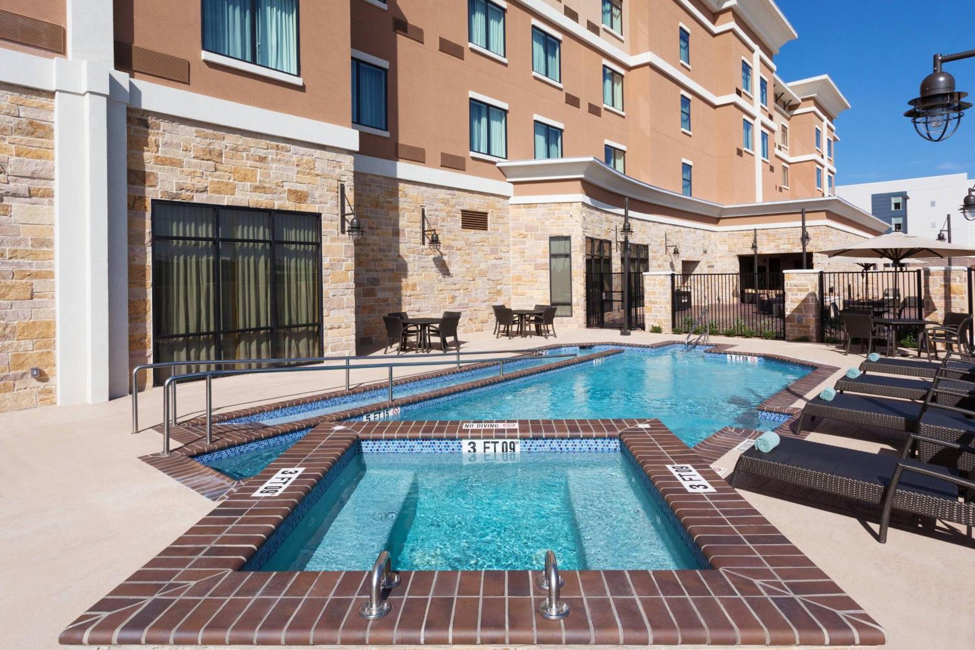 Courtyard By Marriott San Angelo Hotel Exterior photo