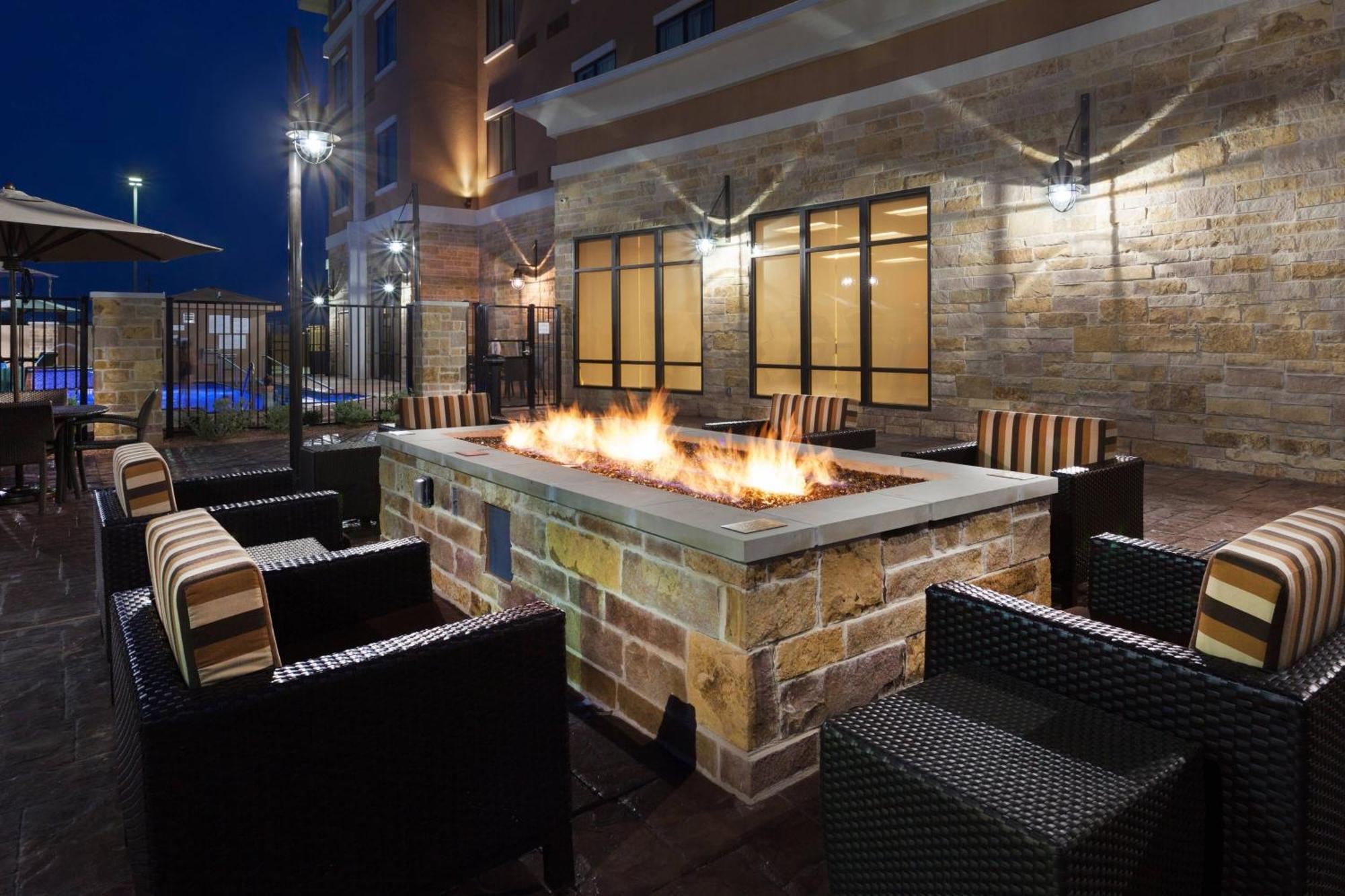 Courtyard By Marriott San Angelo Hotel Exterior photo